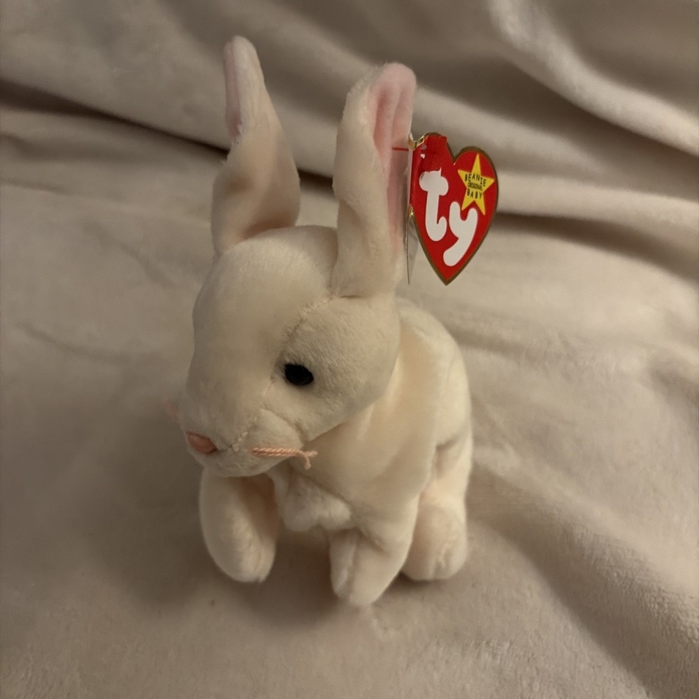 TY Beanie Babies Nibbler 1999 Blond Bunny Rabbit W/ Ear Tag Error 1998 Plush Toy